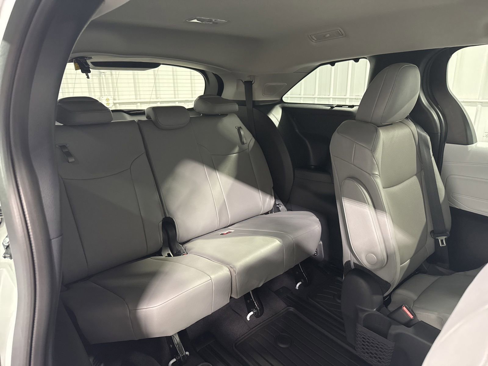 New 2026 Toyota Sienna XLE FWD image 15