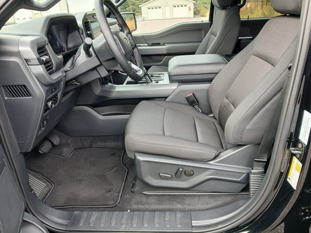New 2025 Ford F150 XLT w/ Equipment Group 302A MID image 14