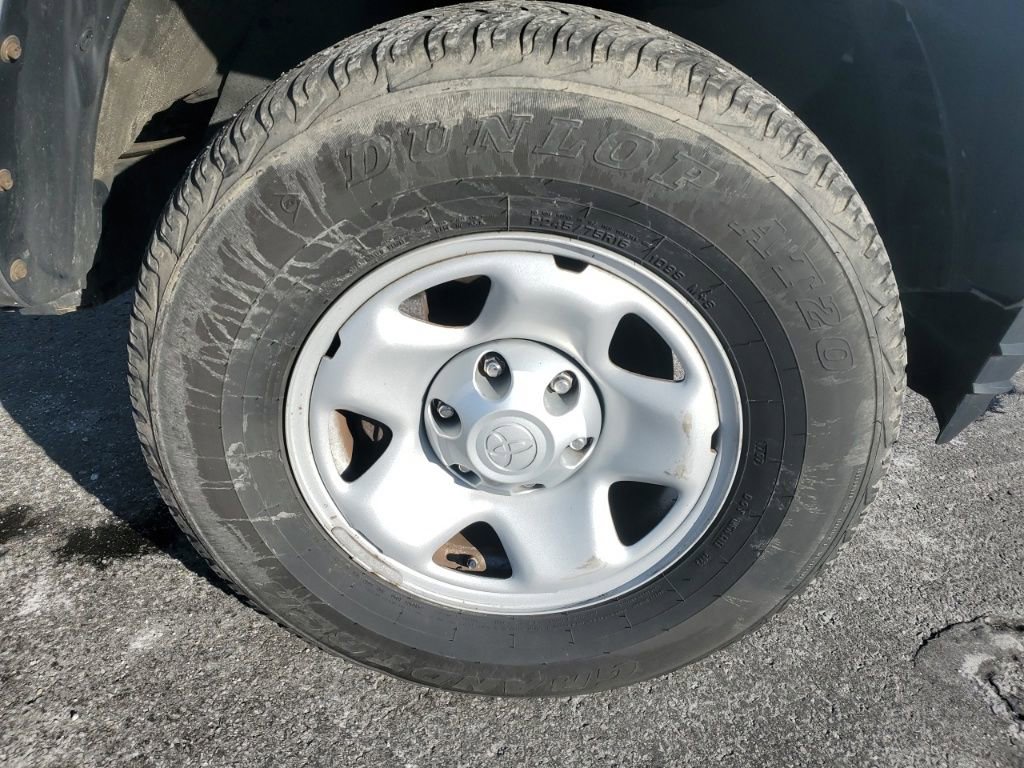 Used 2017 Toyota Tacoma SR w/ Tow Package image 11