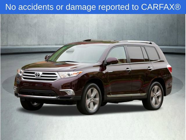 Used 2012 Toyota Highlander SE w/ Tow Pkg image 2