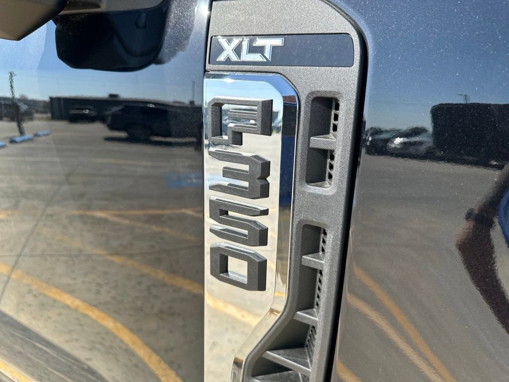 New 2026 Ford F350 XLT w/ XLT Premium Package AWD/4WD image 38