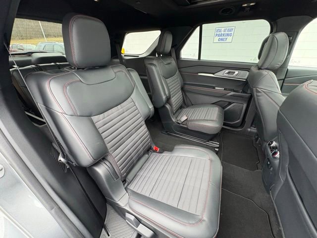 New 2026 Ford Explorer ST-Line w/ ST-Line Street Pack image 33