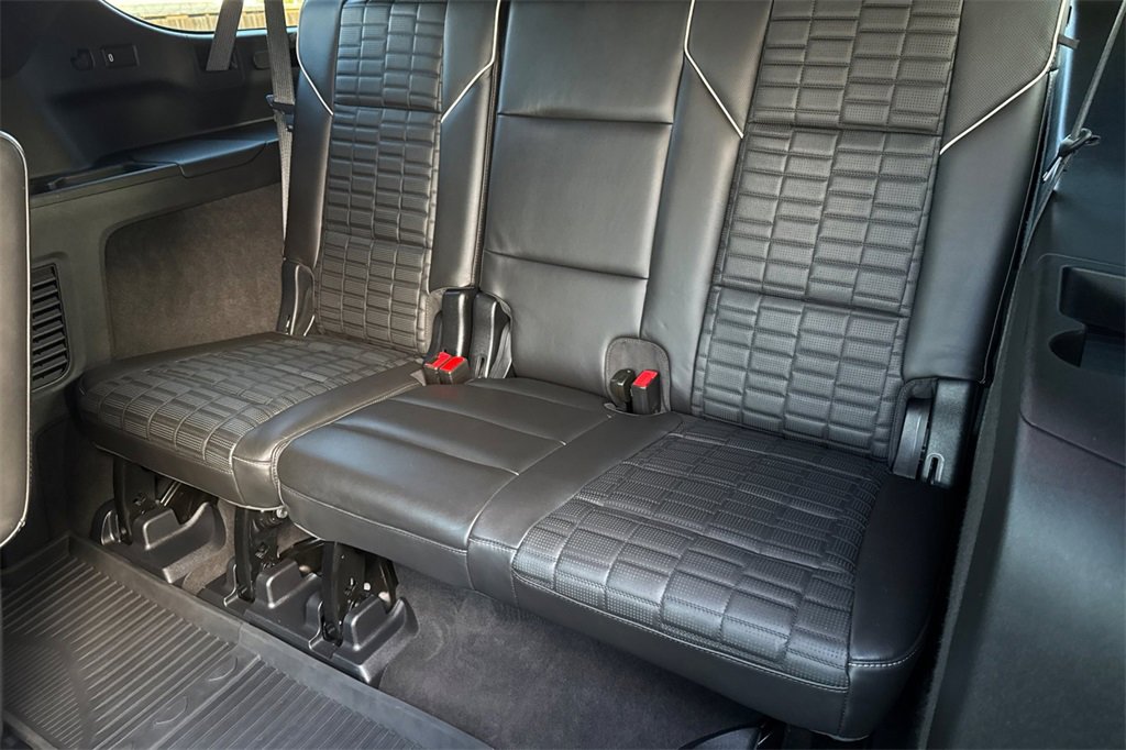 Used 2023 Cadillac Escalade ESV Sport Platinum image 17