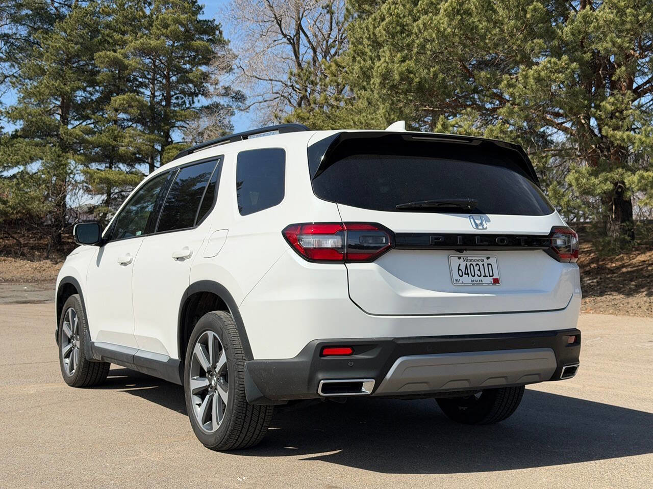 Used 2023 Honda Pilot Elite image 7