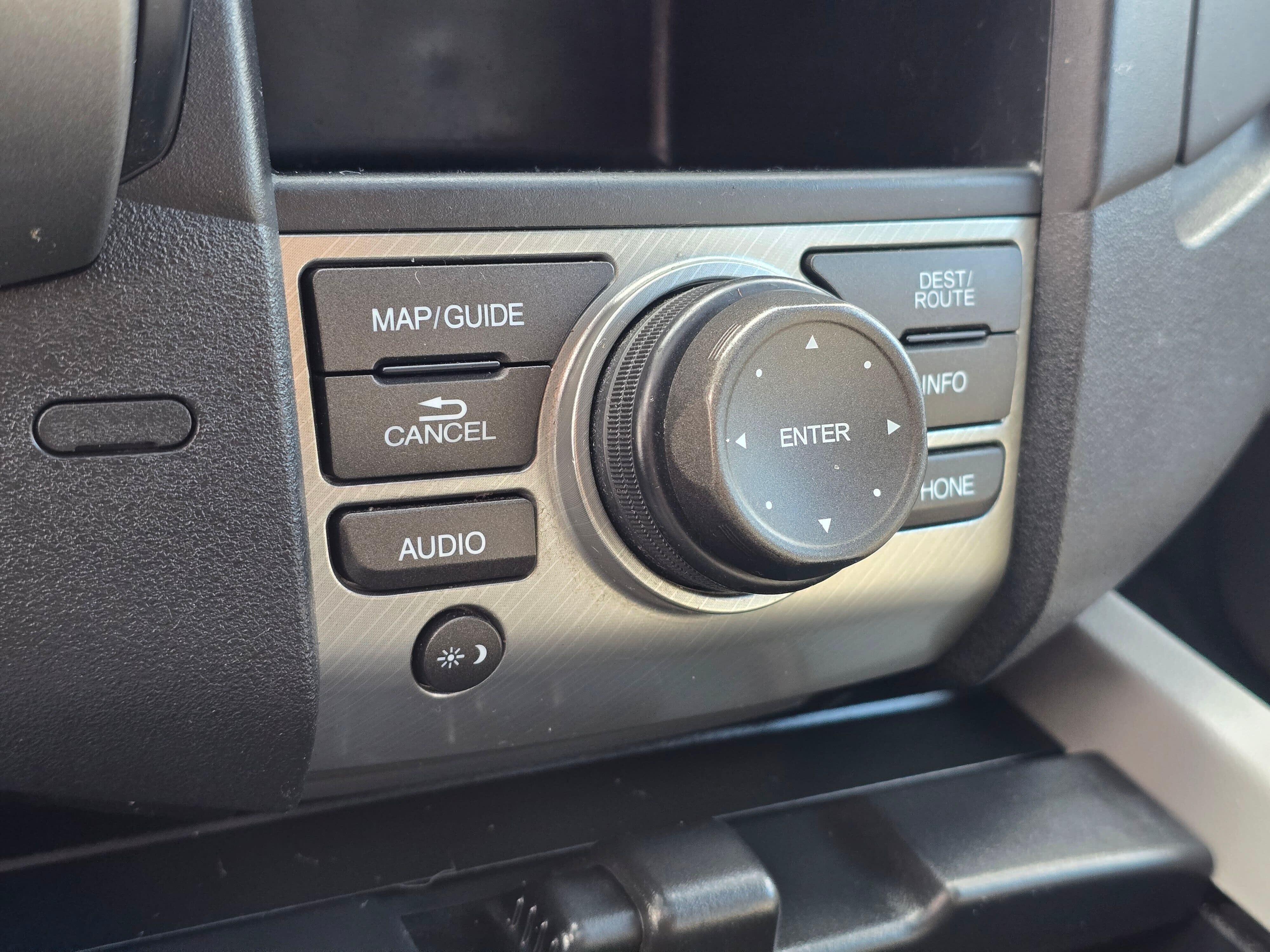 Used 2013 Honda Pilot Touring image 28