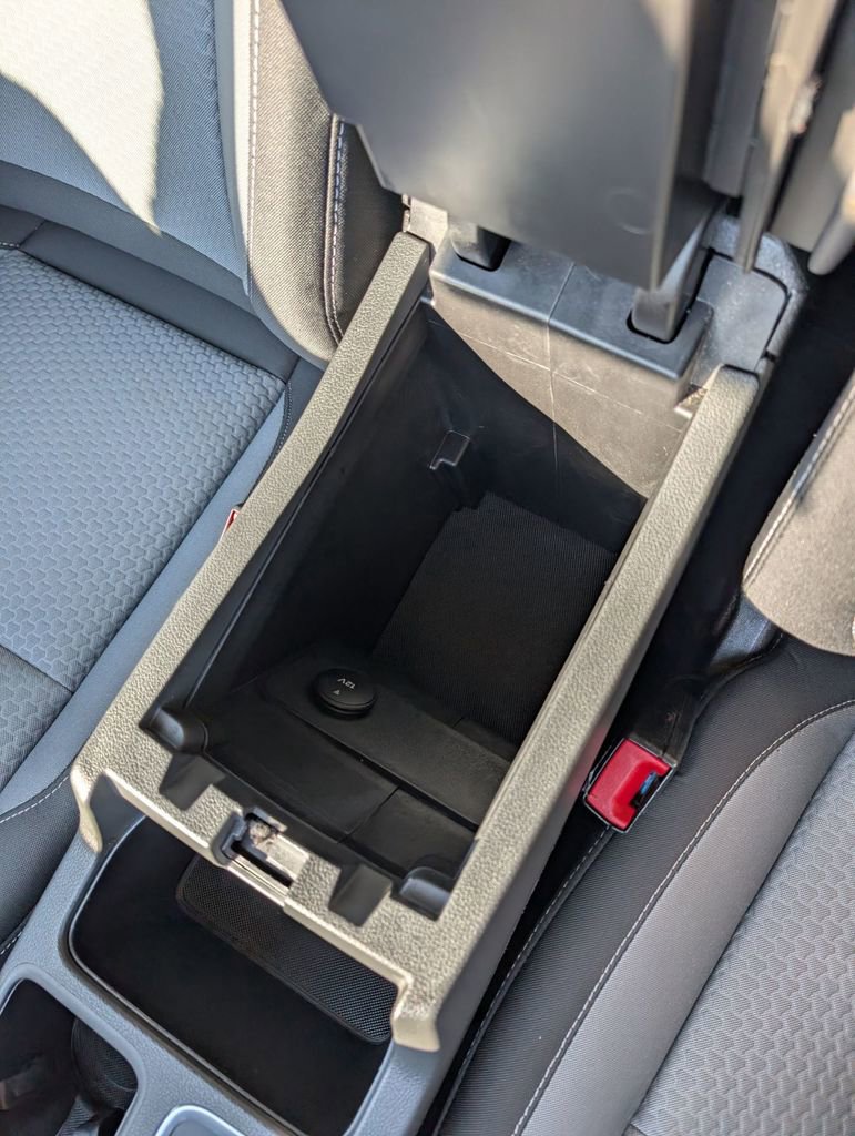 Used 2017 Ford Escape SE image 35