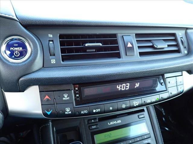 Used 2016 Lexus CT 200h image 19