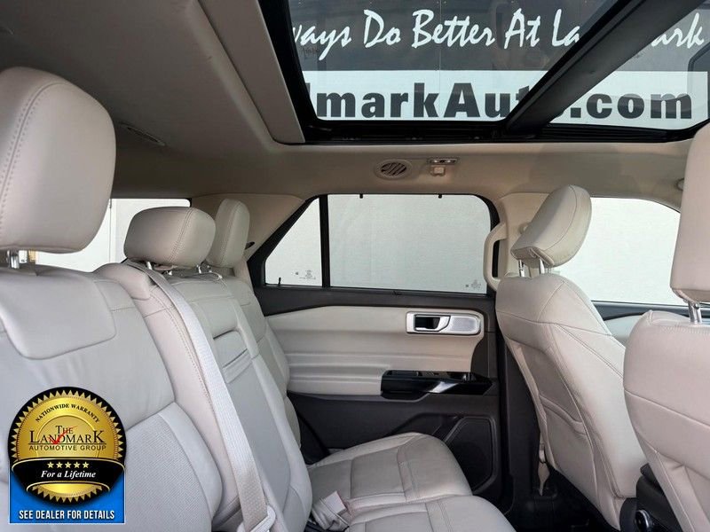 Used 2022 Ford Explorer Platinum w/ Equipment Group 601A image 16