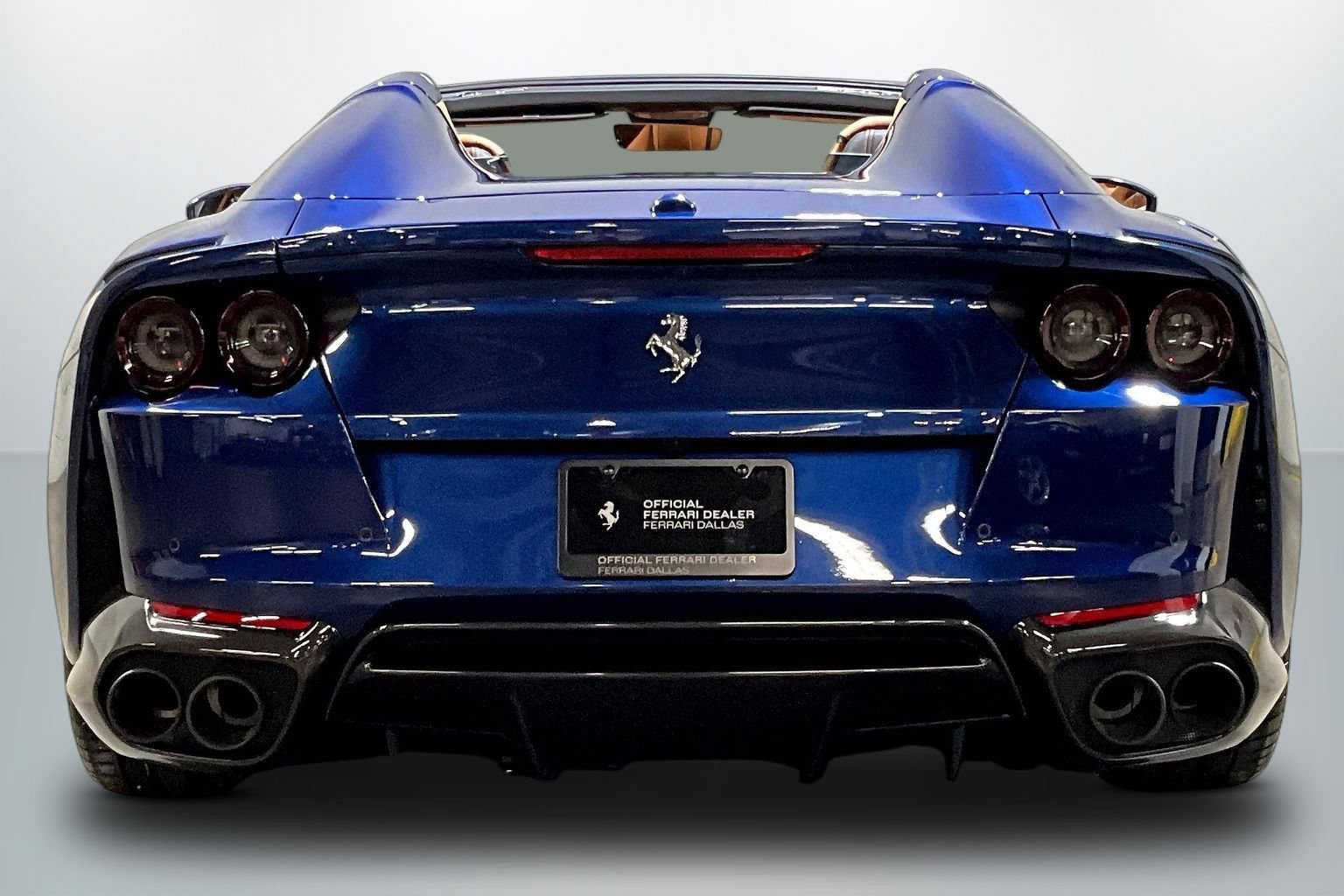 Used 2022 Ferrari 812 GTS RWD image 6