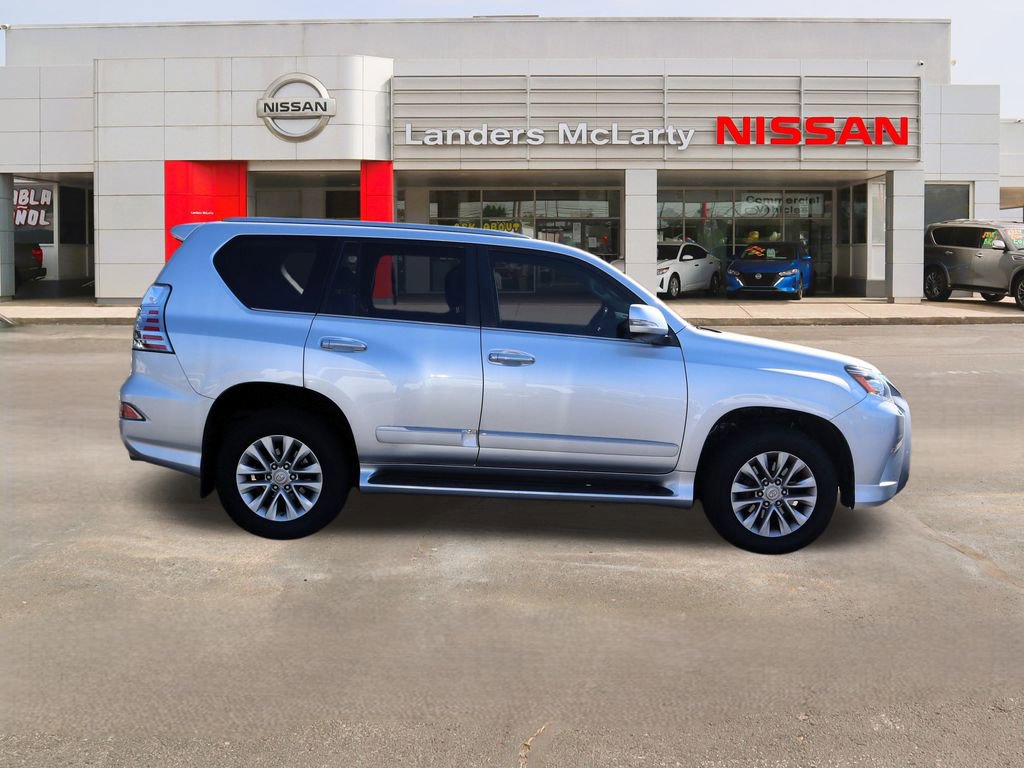 Used 2018 Lexus GX 460 image 2