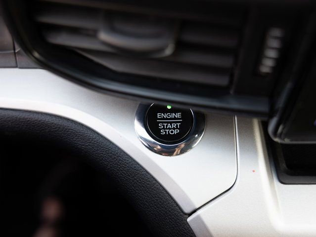 Used 2021 Ford Explorer XLT image 15