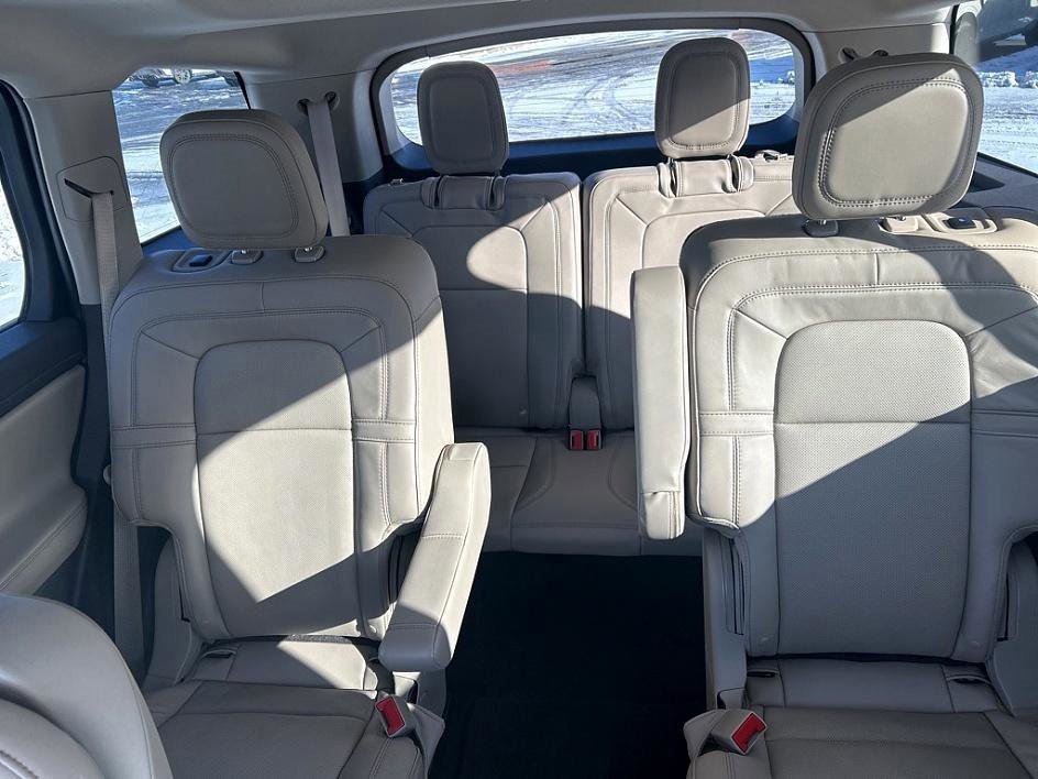 Used 2023 Lincoln Aviator Reserve w/ Equipment Group 201A image 25
