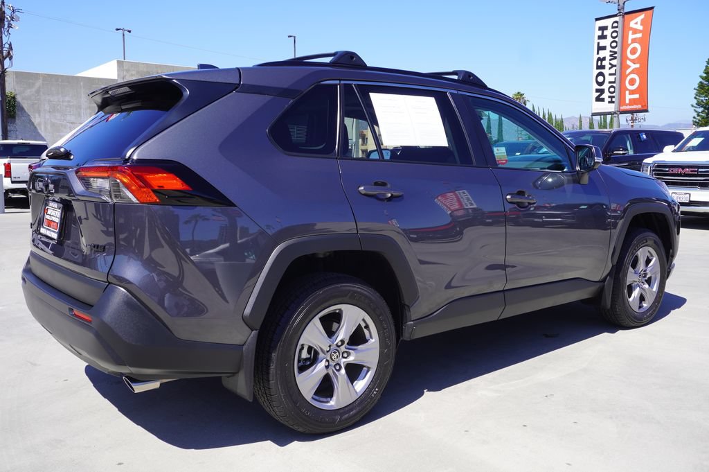 Used 2025 Toyota RAV4 XLE w/ Convenience Package FWD image 7