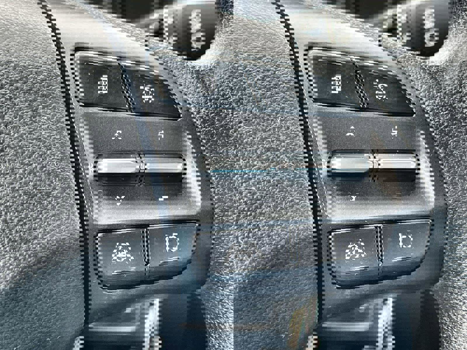 Used 2023 Hyundai Kona SE w/ Cargo Package image 26