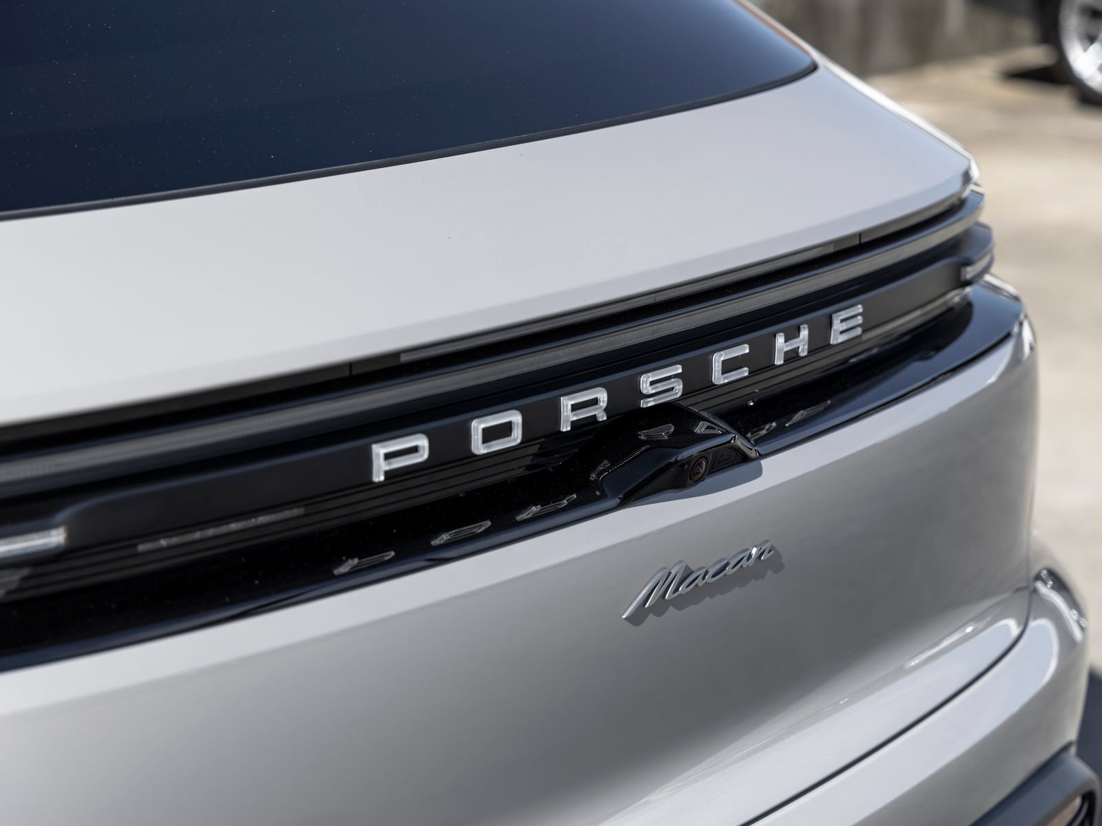 New 2026 Porsche Macan Electric RWD image 20