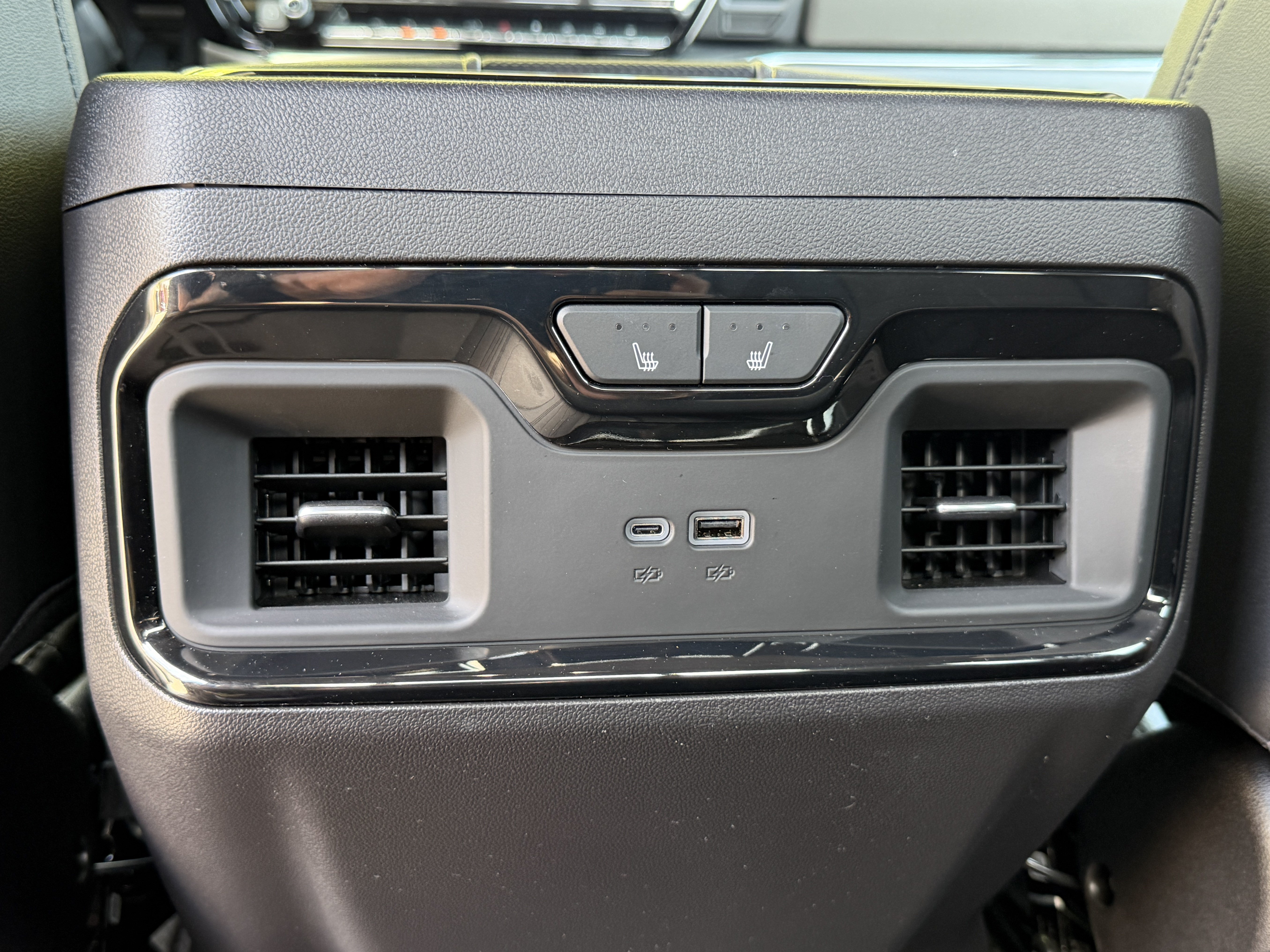 Used 2024 Chevrolet Silverado 1500 ZR2 w/ Technology Package AWD/4WD image 32