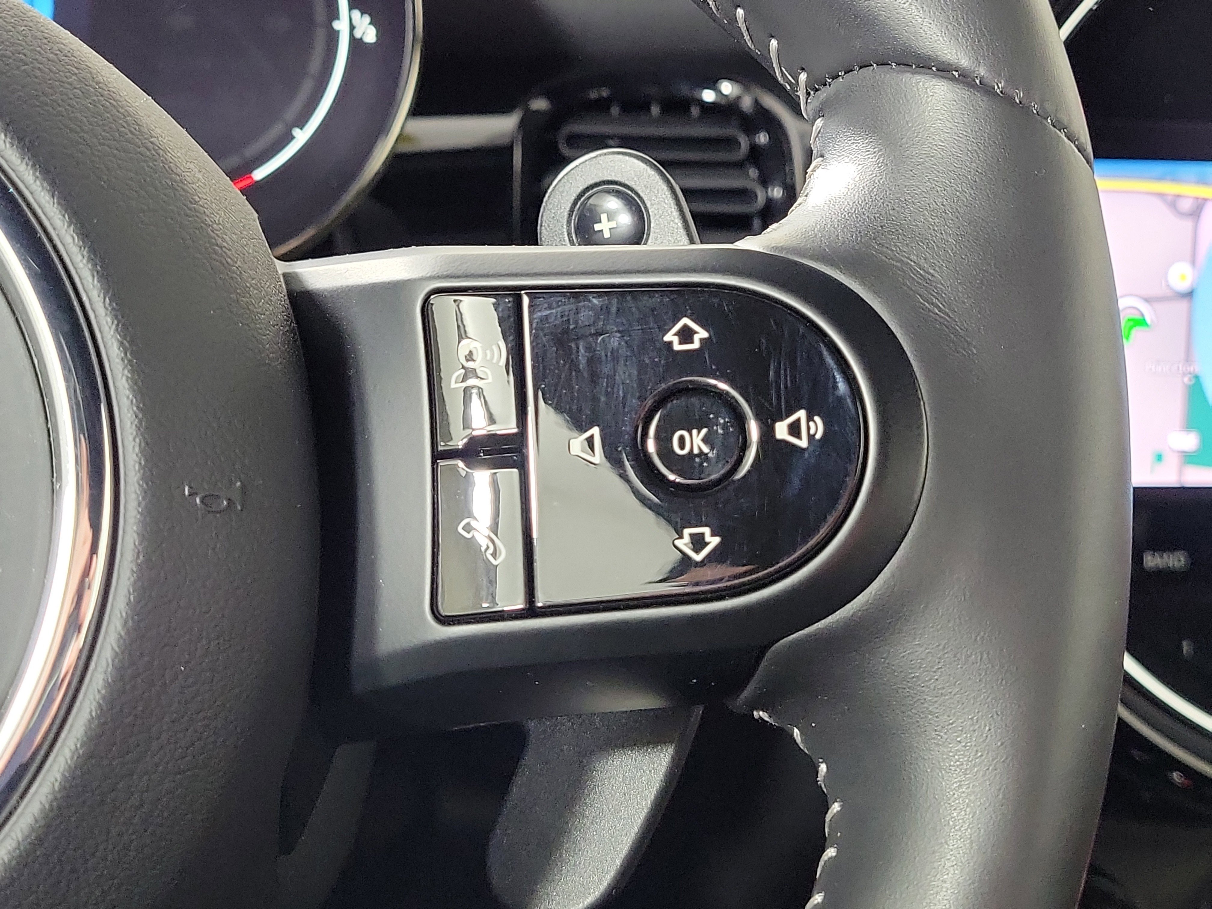 Used 2023 MINI Cooper S w/ Signature Upholstery Package image 14