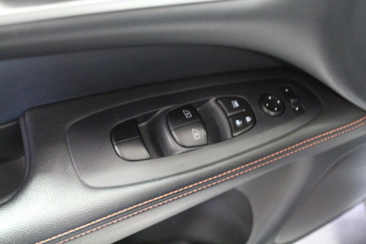 Used 2019 Nissan Pathfinder SL image 22