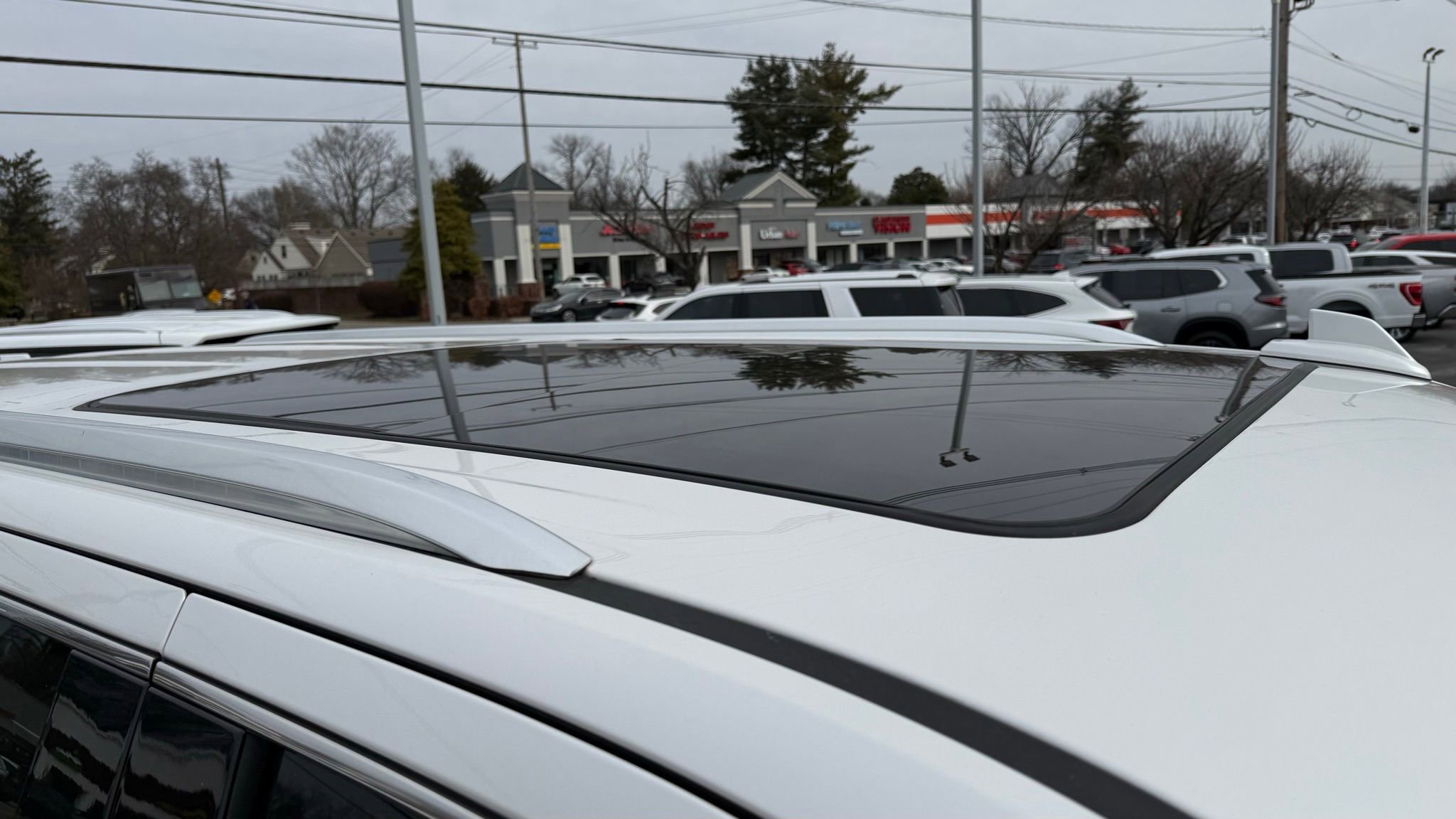 Used 2021 GMC Yukon XL Denali image 12
