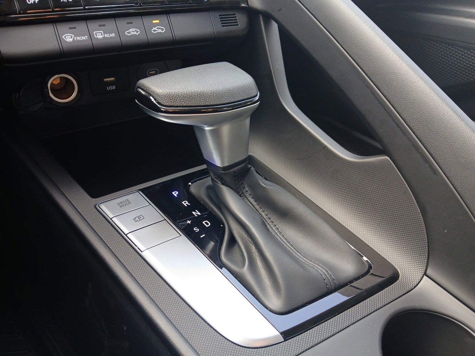 Certified 2024 Hyundai Elantra SEL image 16