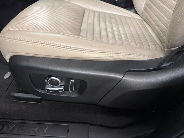 Used 2021 Land Rover Discovery Sport SE AWD/4WD image 10