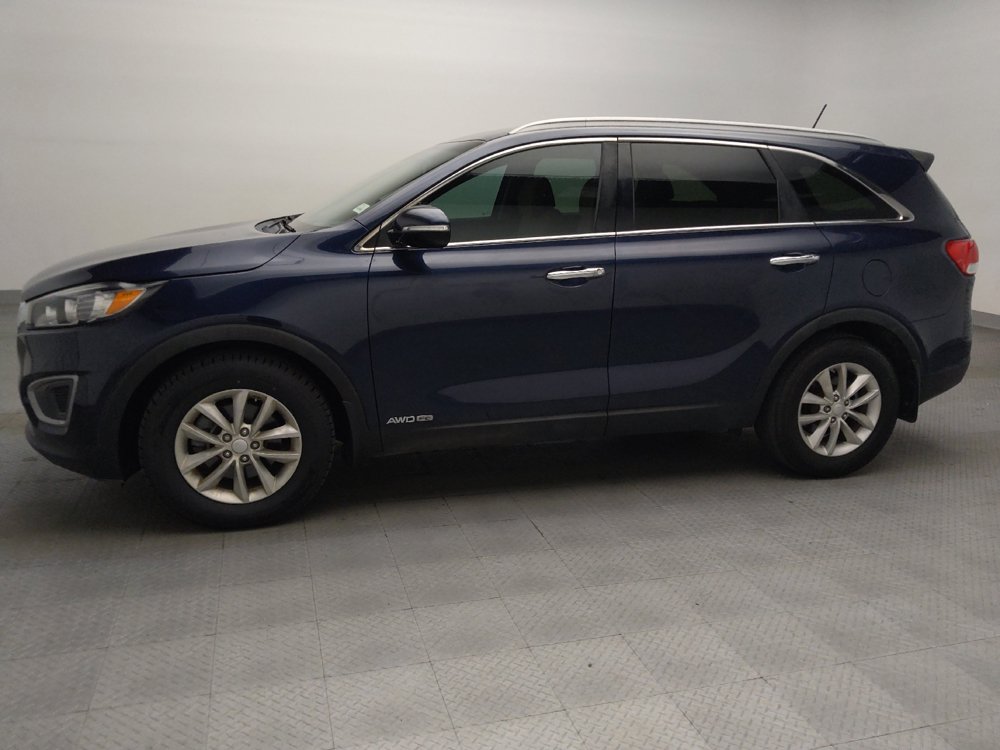 Used 2017 Kia Sorento AWD image 2