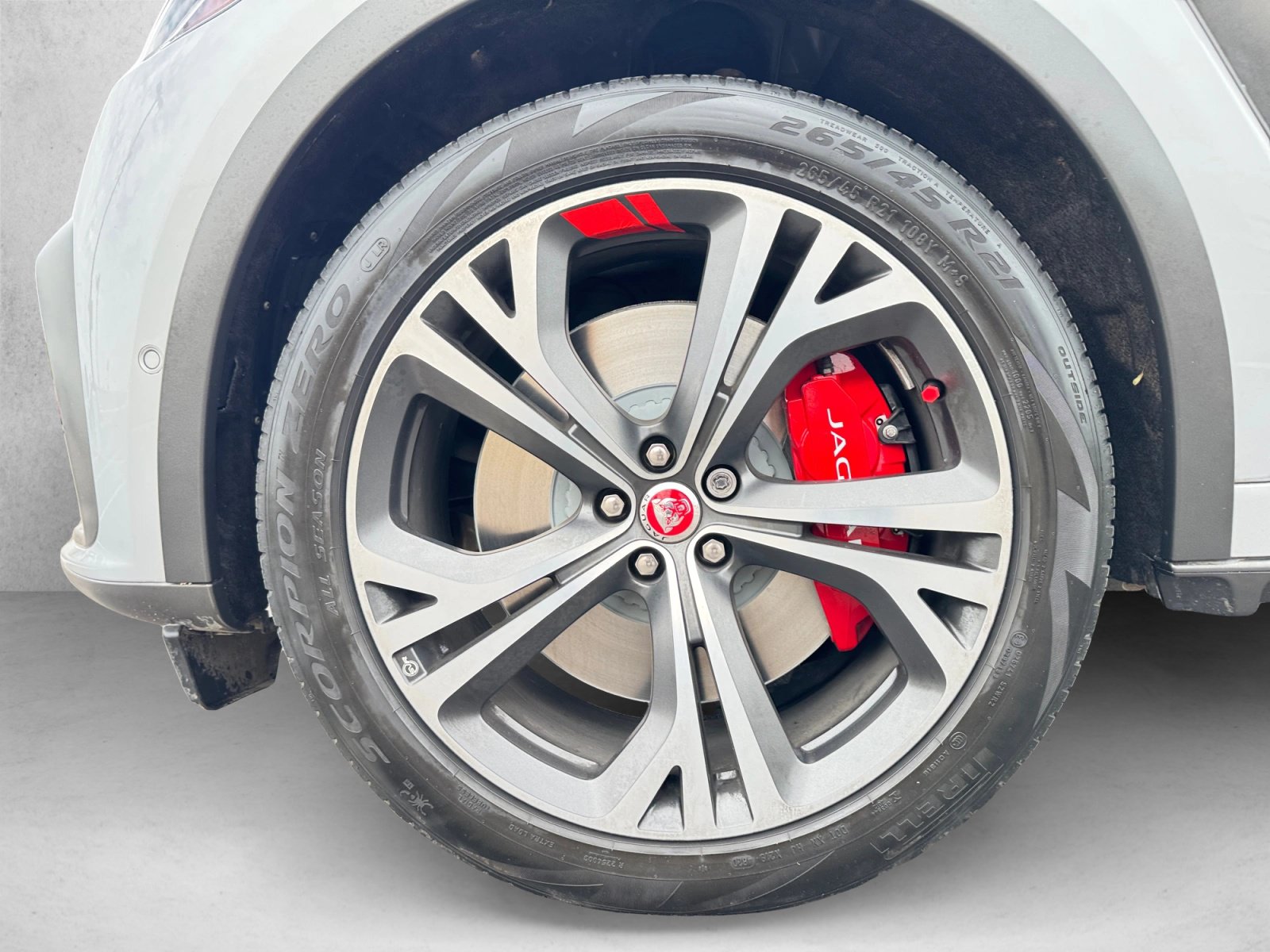 Used 2021 Jaguar F-PACE SVR AWD/4WD image 9