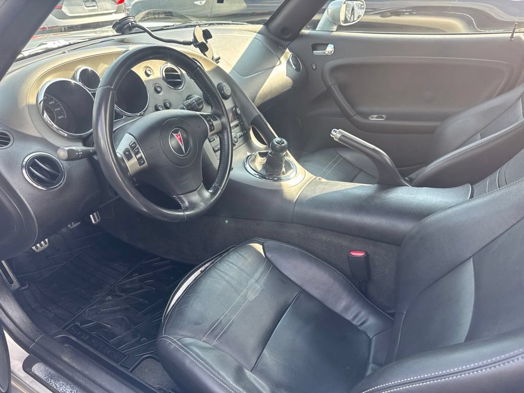 Used 2007 Pontiac Solstice GXP w/ Premium Package RWD image 3
