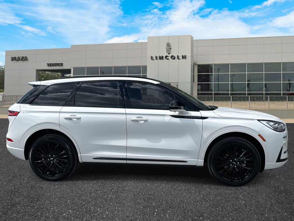 New 2025 Lincoln Corsair Reserve w/ Jet Appearance Package image 2