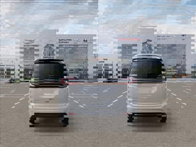 New 2026 Chrysler Pacifica Select image 7