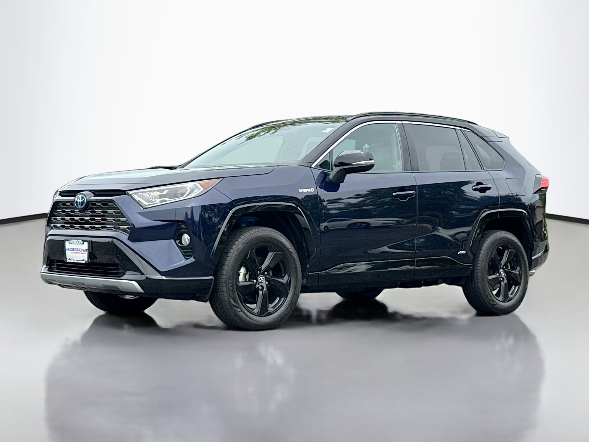 Used 2019 Toyota RAV4 XSE w/ XSE Weather Package AWD/4WD image 12