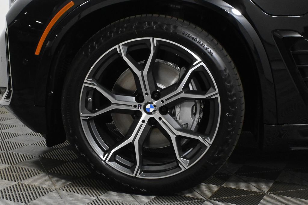 Used 2026 BMW X5 xDrive50e w/ M Sport Package AWD/4WD image 12