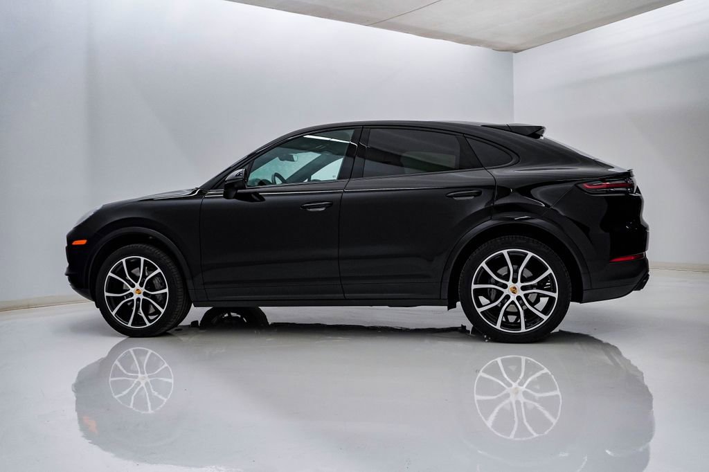 Certified 2023 Porsche Cayenne S AWD/4WD image 2