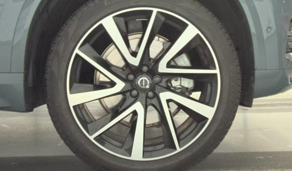 Used 2023 Volvo XC90 B6 Plus w/ Protection Package Premier image 5