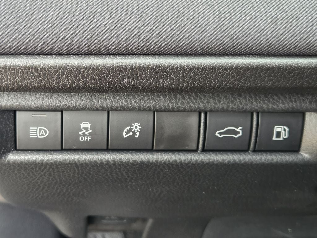 Used 2026 Toyota Camry LE FWD image 25