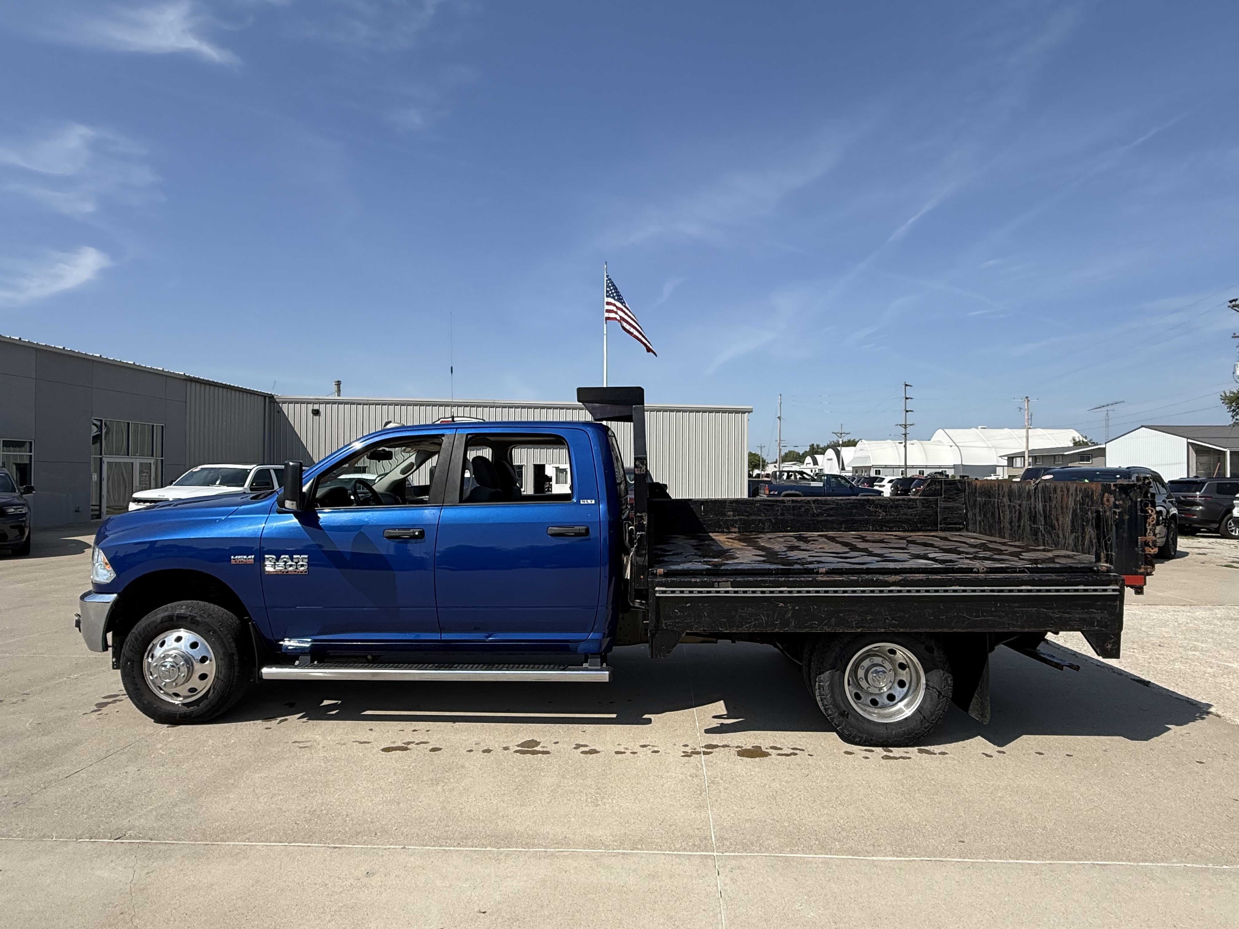 Used 2016 RAM 3500 SLT w/ Quick Order Package 27G SLT AWD/4WD image 2