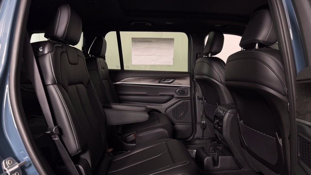 New 2027 Jeep Grand Cherokee L Limited AWD/4WD image 29