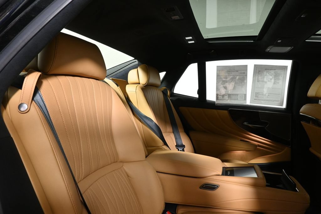 Used 2021 Lexus LS 500 AWD w/ Luxury Package image 30