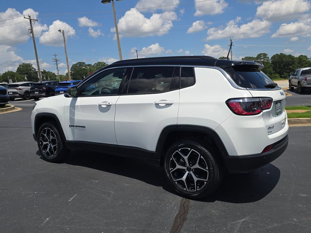 Used 2025 Jeep Compass Limited AWD/4WD image 5