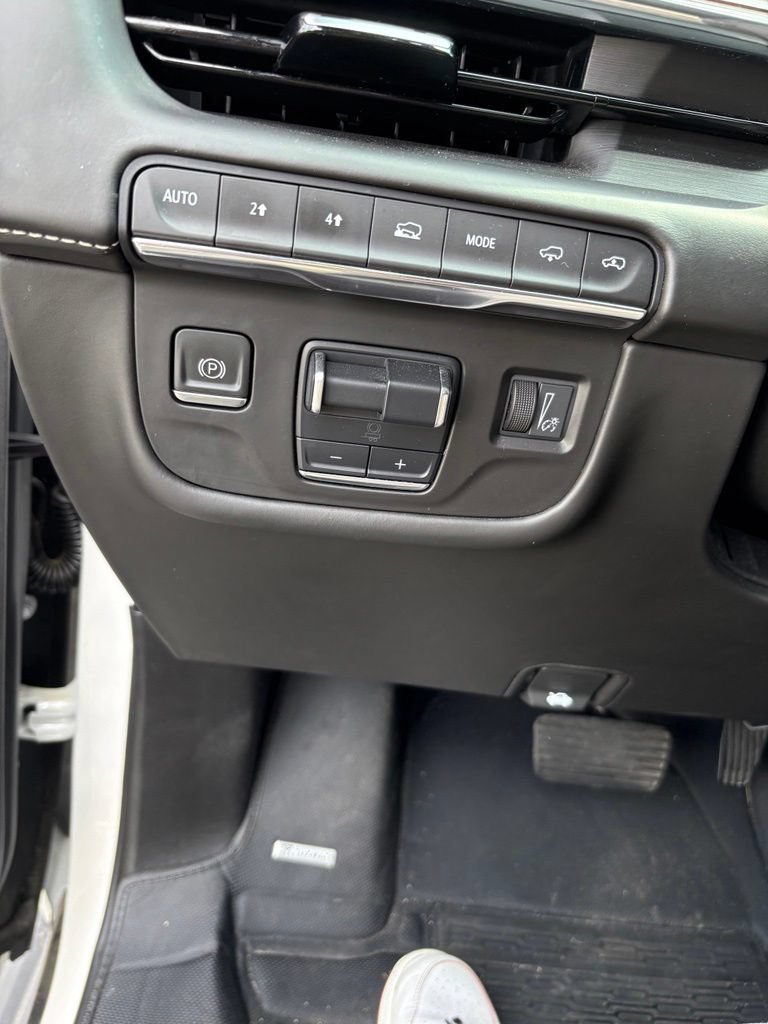 Used 2023 Cadillac Escalade ESV Sport Platinum AWD/4WD image 14