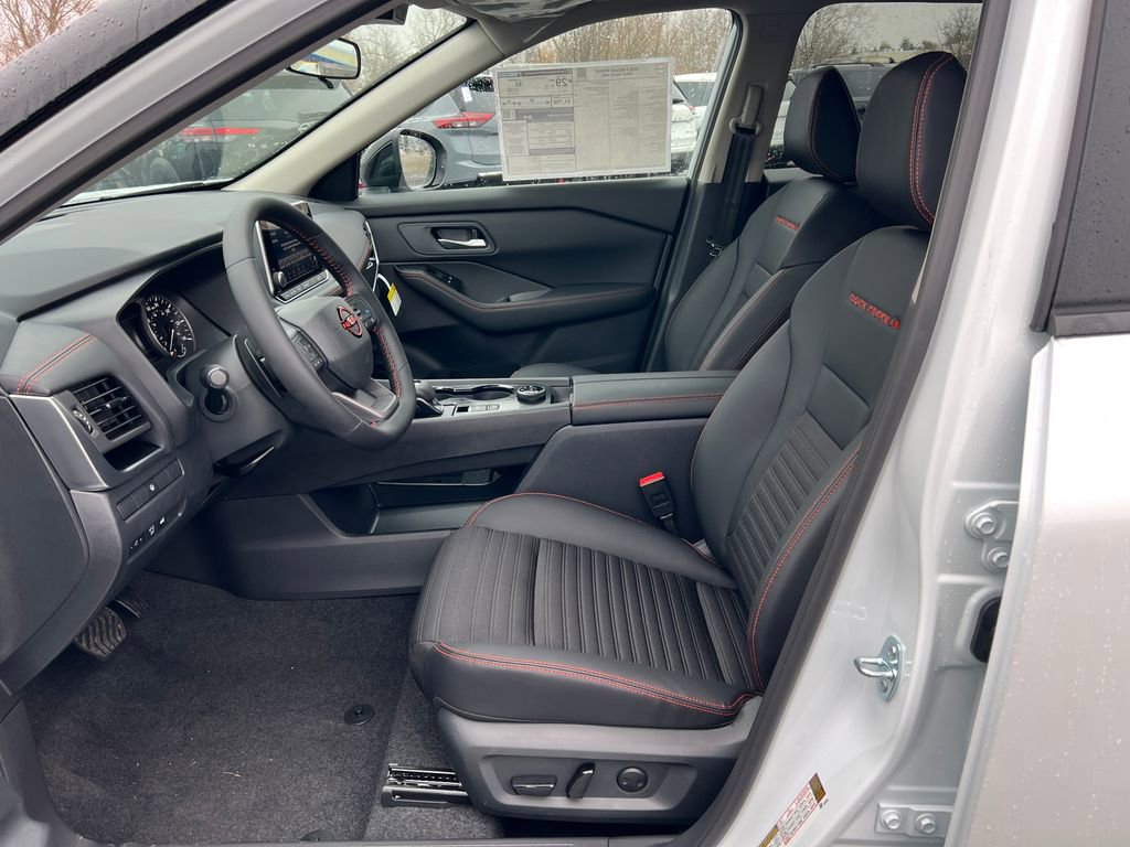 New 2026 Nissan Rogue Rock Creek image 4