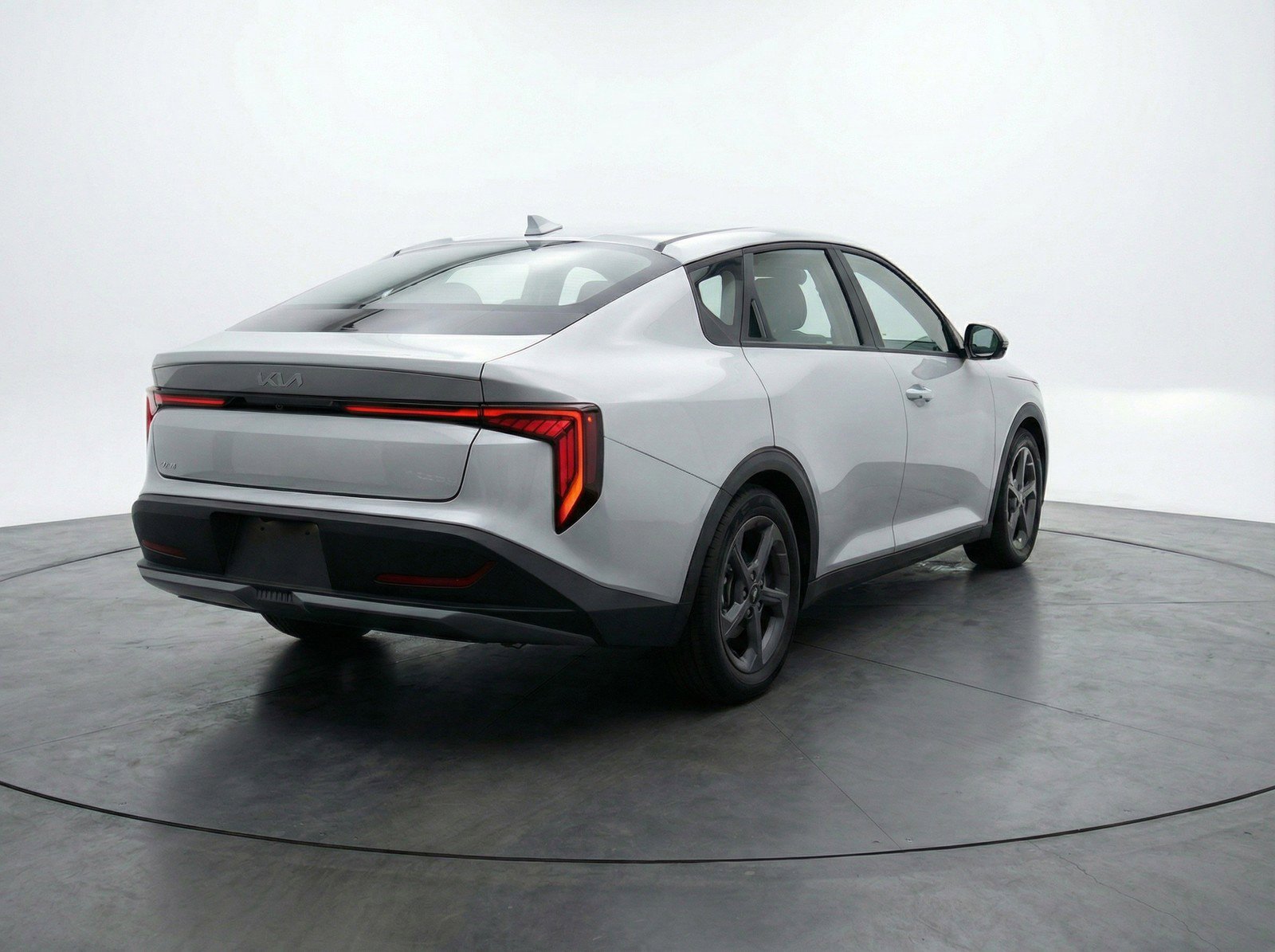 Used 2025 Kia K4 LXS FWD image 9