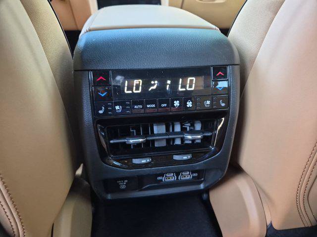 Certified 2024 Jeep Grand Cherokee Summit AWD/4WD image 18