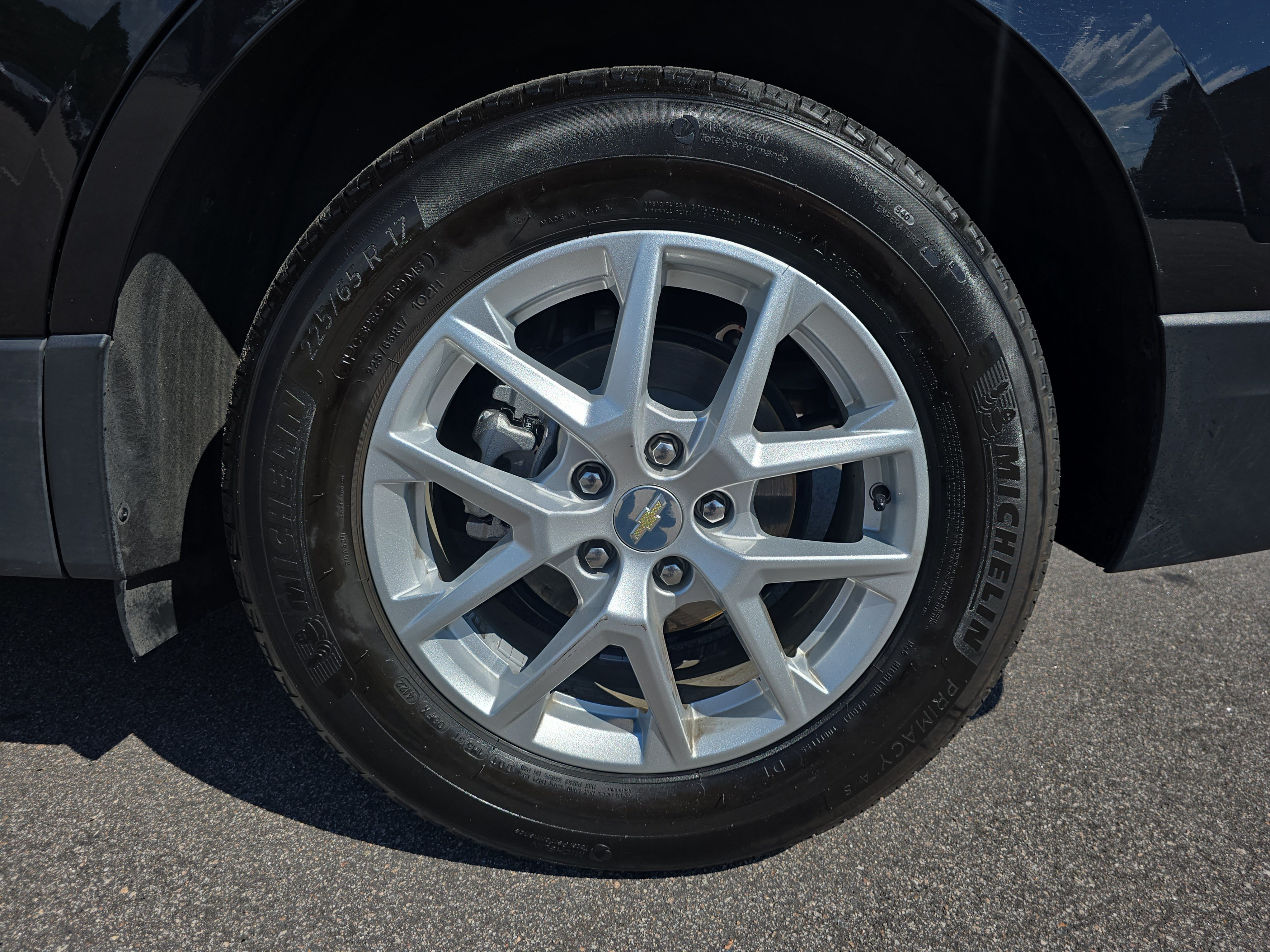 Used 2023 Chevrolet Equinox LT FWD image 34