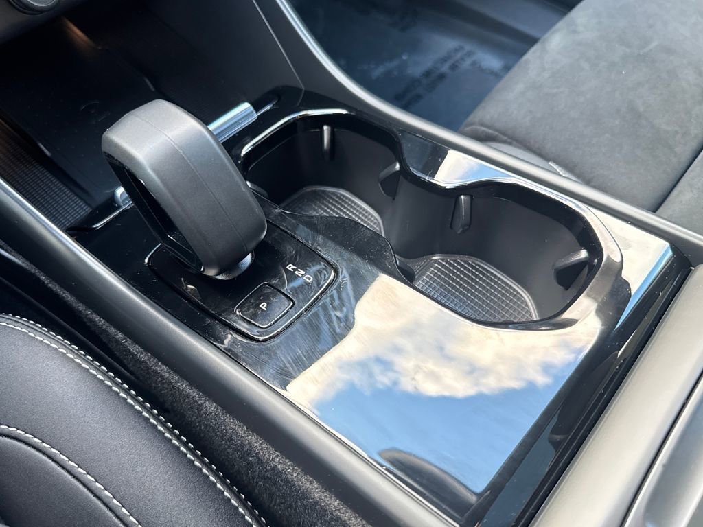 Used 2023 Volvo C40 P8 Recharge Ultimate w/ Protection Package Premier image 29