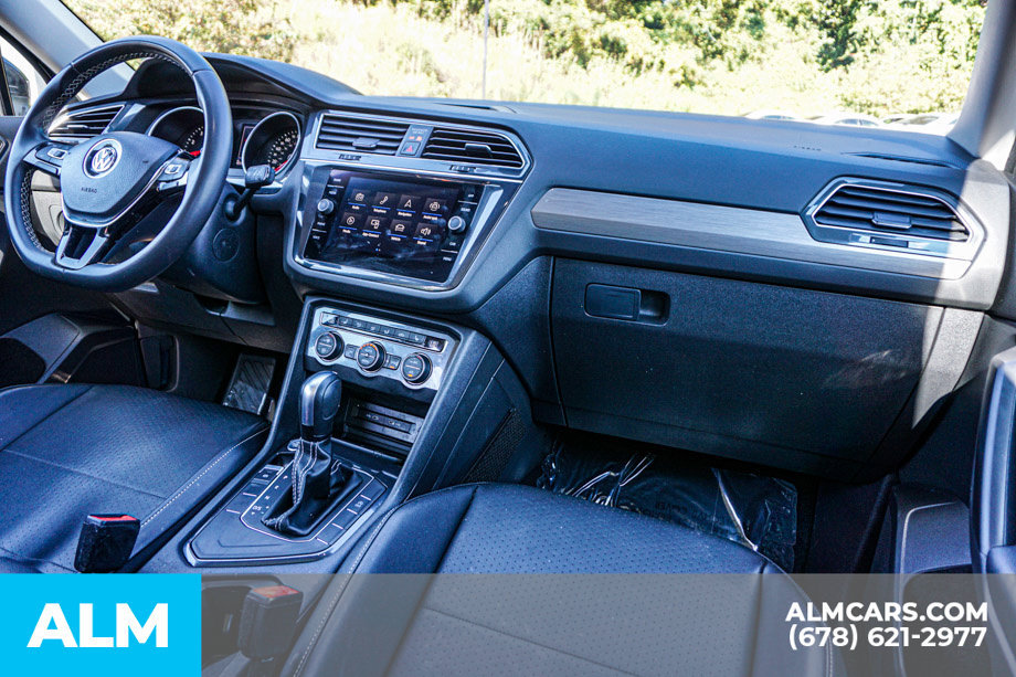 Used 2021 Volkswagen Tiguan SE w/ Panoramic Sunroof Package FWD image 26