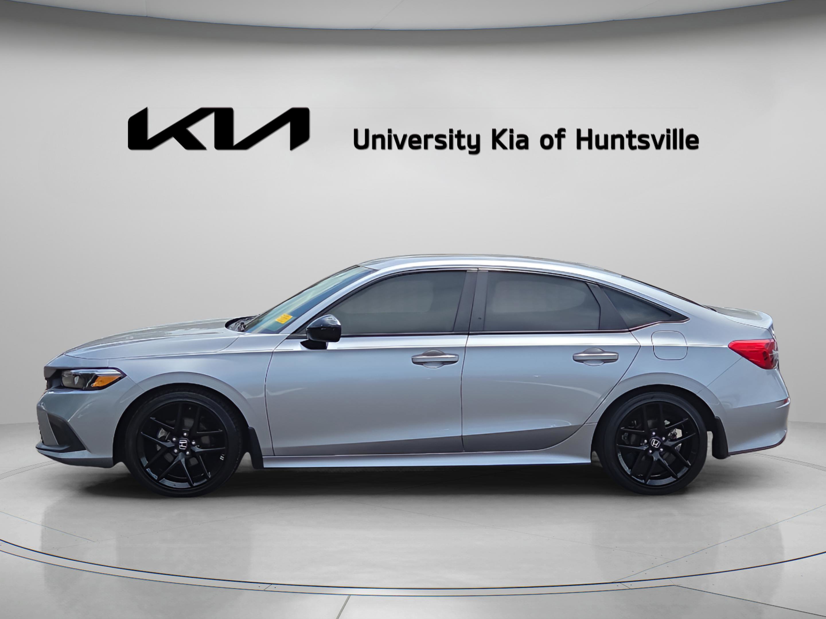 Used 2023 Honda Civic Sport image 1