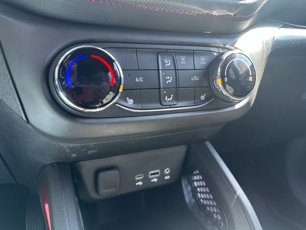 Used 2023 Chevrolet TrailBlazer RS AWD/4WD image 11