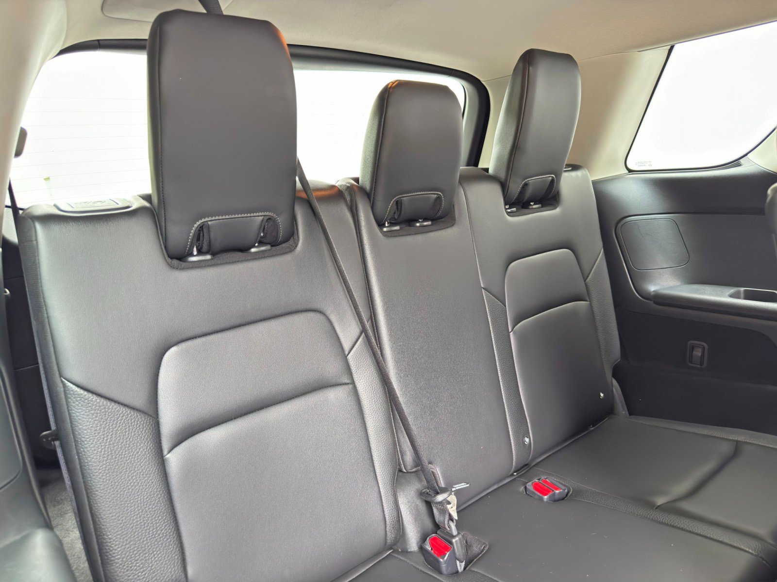 Used 2023 Nissan Pathfinder SL FWD image 37