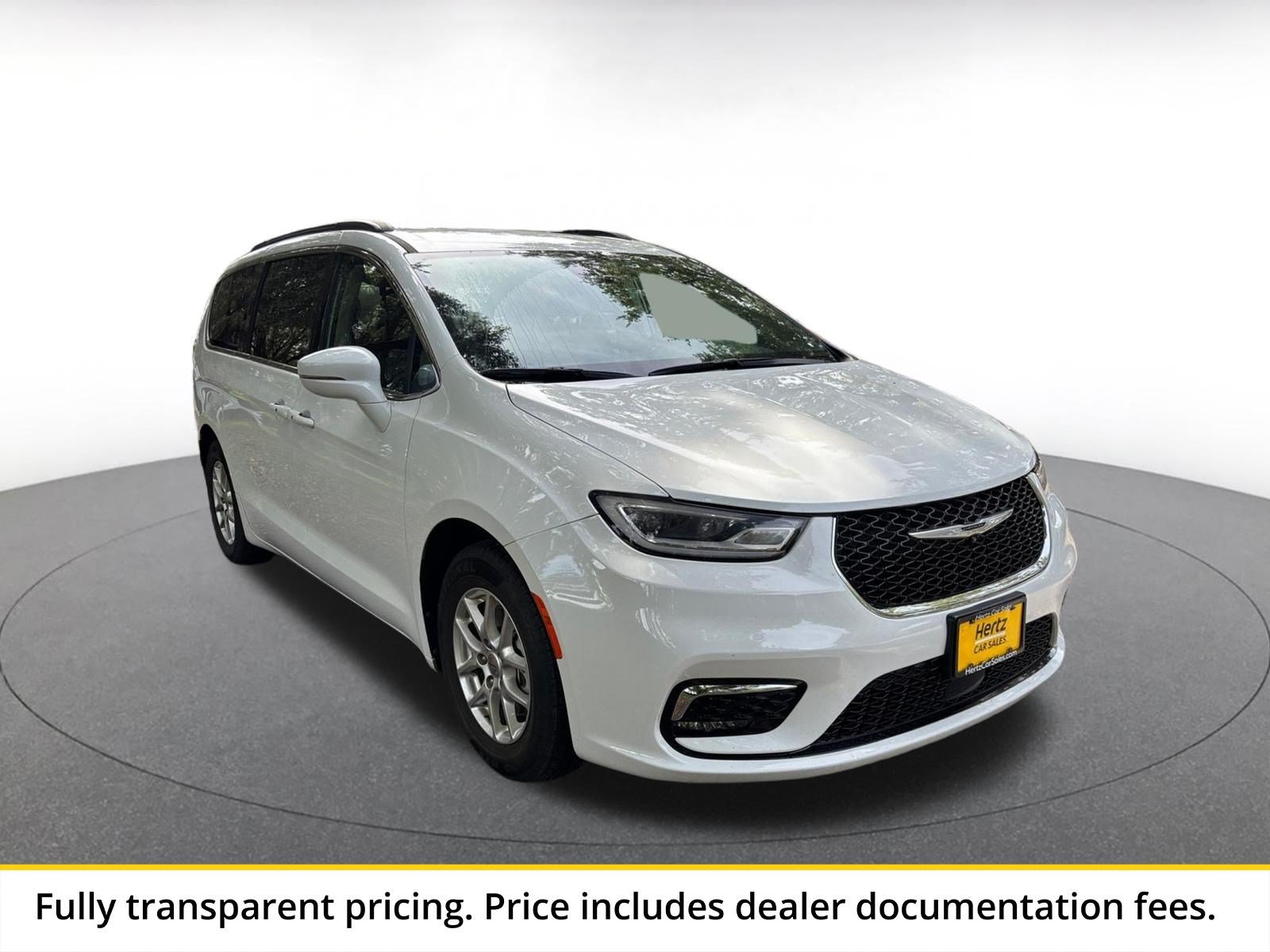 Used 2022 Chrysler Pacifica Touring-L FWD image 1